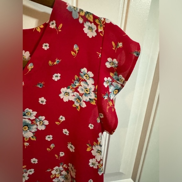 Loft Red and White Floral Ruffled Sleeve Blouse - Picture 7 of 7